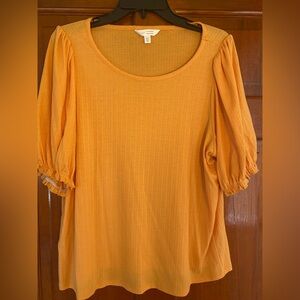 Lauren Conrad size XL puffy sleeve ribbed tee